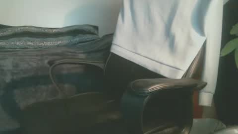 shyboyhugecum2020 online show from 01/12/26, 03:34