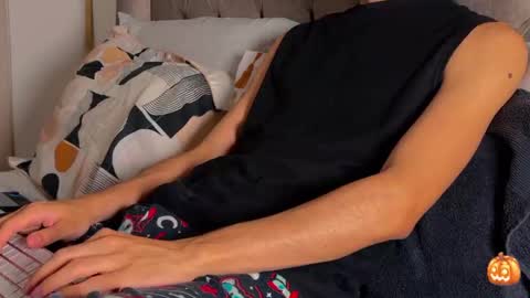 shydude666 online show from 11/08/25, 10:52