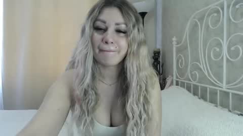 Snapshot of shyevaa chatting on 03/01/25, 04:26 Eva online show from 03/01/25, 04:26
