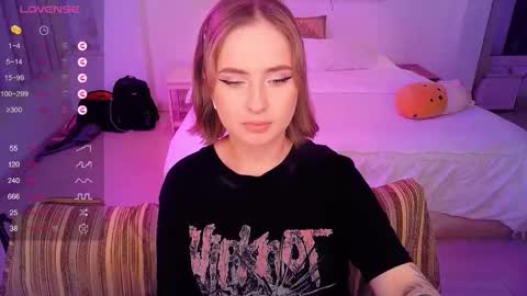 Effie online show from 02/27/25, 01:28