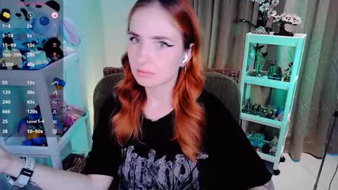 Snapshot of shyfoxxxy chatting on 05/15/26, 06:53 Effie online show from 05/15/26, 06:53