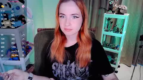 Snapshot of shyfoxxxy chatting on 05/19/26, 05:47 Effie online show from 05/19/26, 05:47