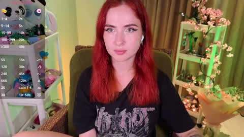 Snapshot of shyfoxxxy chatting on 06/08/26, 11:21 Effie online show from 06/08/26, 11:21
