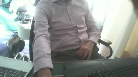 Snapshot of shyfrenchcock chatting on 11/10/25, 10:58 shyfrenchcock online show from 11/10/25, 10:58