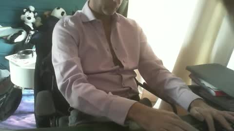 Snapshot of shyfrenchcock chatting on 11/12/25, 09:53 shyfrenchcock online show from 11/12/25, 09:53