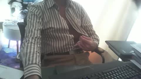 Snapshot of shyfrenchcock chatting on 11/26/25, 09:54 shyfrenchcock online show from 11/26/25, 09:54