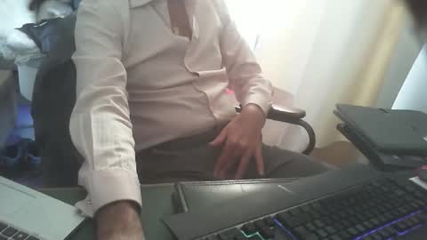 Snapshot of shyfrenchcock chatting on 11/27/25, 02:08 shyfrenchcock online show from 11/27/25, 02:08