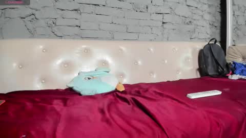 shygurl18hot online show from 02/19/25, 09:28