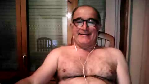 shymmy10 online show from 04/20/26, 04:37