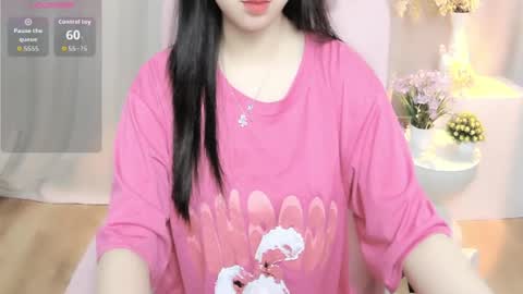 Snapshot of shynana23 chatting on 06/20/26, 01:19 nana online show from 06/20/26, 01:19