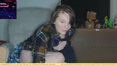 Snapshot of shyohiogirl chatting on 02/11/25, 09:42 Hippie online show from 02/11/25, 09:42