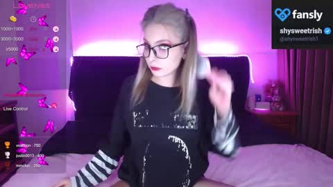 shysweetrish online show from 11/08/25, 11:03