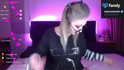 shysweetrish online show from 11/17/25, 12:16