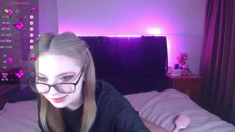 Snapshot of shysweetrish chatting on 06/05/26, 06:52 shysweetrish online show from 06/05/26, 06:52