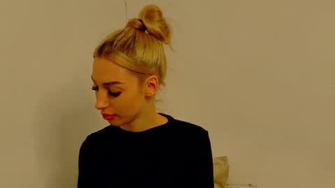 Anastasia online show from 01/11/26, 12:54