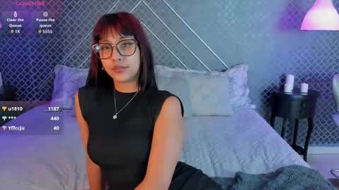 Sia online show from 10/28/25, 07:38