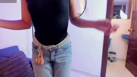 Sia online show from 11/04/25, 07:57