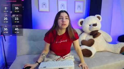 Sia online show from 11/11/25, 10:21