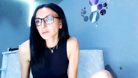 Snapshot of siaconna chatting on 06/18/26, 08:14 Siaconna online show from 06/18/26, 08:14