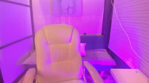 siafoxx_ online show from 02/24/26, 05:16