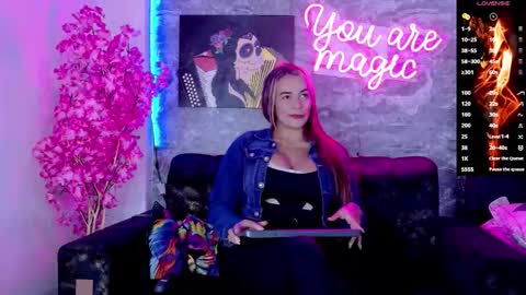 siamarlin online show from 10/15/25, 08:53