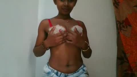 sianna9784 online show from 10/23/25, 07:18