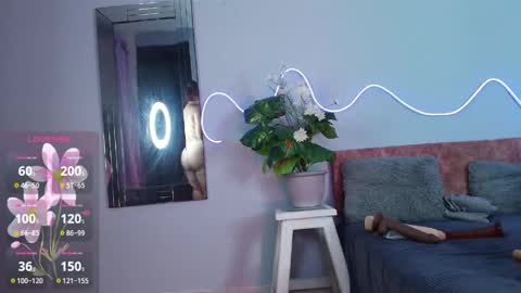 Snapshot of siaru89 chatting on 05/19/26, 01:56 giordana online show from 05/19/26, 01:56