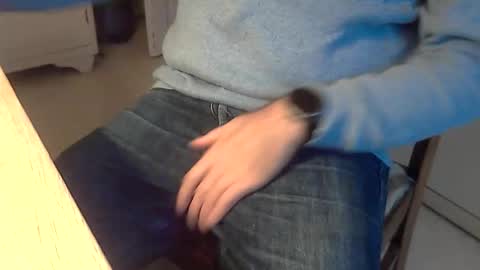 Snapshot of sibblii0 chatting on 12/03/24, 07:32 Seba online show from 12/03/24, 07:32