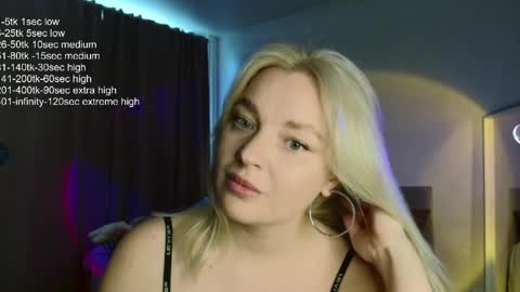Snapshot of siberian_girl_ chatting on 05/23/26, 09:13 Eva online show from 05/23/26, 09:13