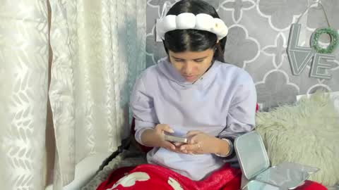 Snapshot of sidney_brownn chatting on 06/09/26, 05:30 sidney_brownn online show from 06/09/26, 05:30