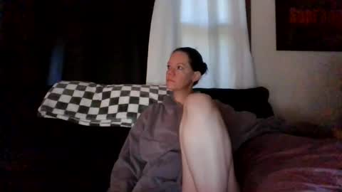 Snapshot of sidneyraee chatting on 07/07/26, 12:20 Mrs. St. Patrickk online show from 07/07/26, 12:20