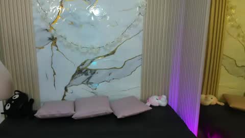 Siena online show from 04/19/26, 06:10