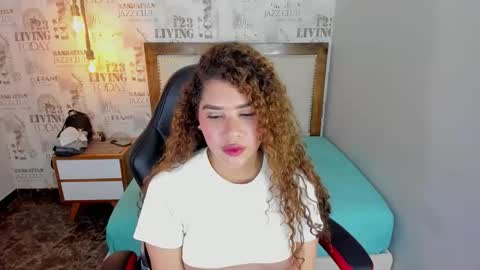 S I E N N A  online show from 11/05/25, 01:55