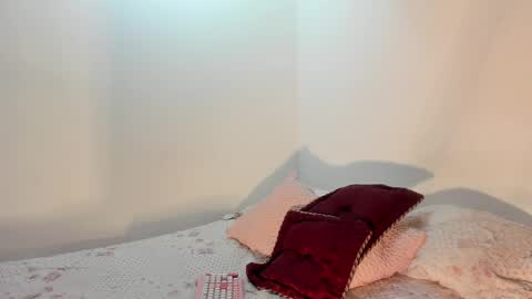 Snapshot of sienna_glow chatting on 05/23/26, 11:58 sienna_glow online show from 05/23/26, 11:58