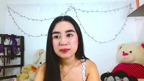 Snapshot of sienna_lorens chatting on 01/13/26, 01:16 Amber online show from 01/13/26, 01:16