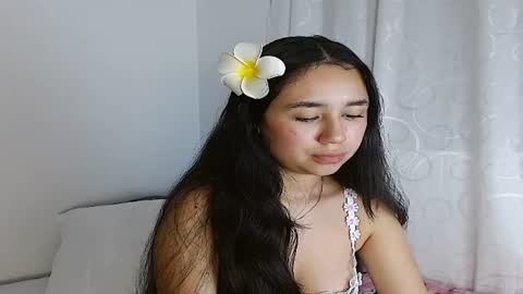 Snapshot of sienna_lorens chatting on 04/02/26, 03:37 Amber online show from 04/02/26, 03:37