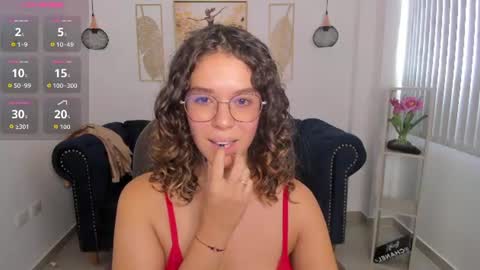 Snapshot of sienna_luxor chatting on 06/16/26, 07:27 siiena online show from 06/16/26, 07:27