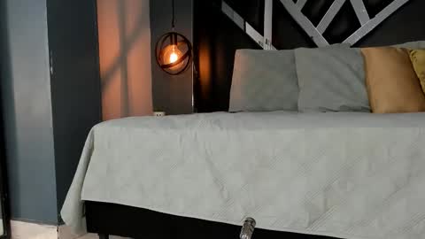 Snapshot of sienna_miller_27 chatting on 09/28/25, 11:26 Keira online show from 09/28/25, 11:26