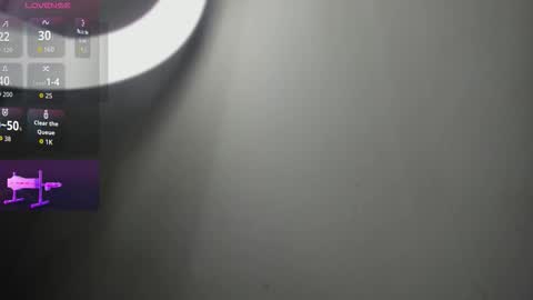 Snapshot of sienna_miller_27 chatting on 10/23/25, 11:31 Keira online show from 10/23/25, 11:31