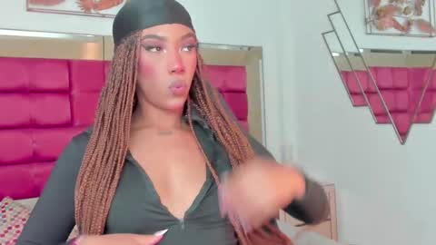 Sienna  online show from 03/09/26, 05:50