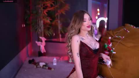 Sienna online show from 12/19/25, 07:10