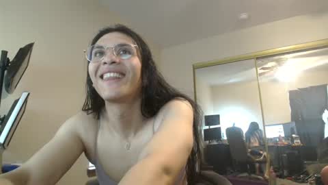 Snapshot of siennalilbunnykate chatting on 02/10/25, 10:40 Nicole Zelaya Ferrati  Niky Ferrati online show from 02/10/25, 10:40