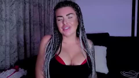 Snapshot of siennalove888_ chatting on 08/05/26, 09:06 SiennaLove888 online show from 08/05/26, 09:06