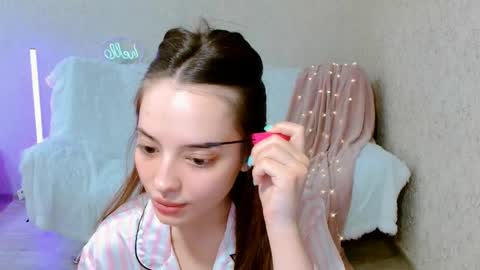 Snapshot of siennamia chatting on 05/31/26, 06:42 Sienna Mia online show from 05/31/26, 06:42