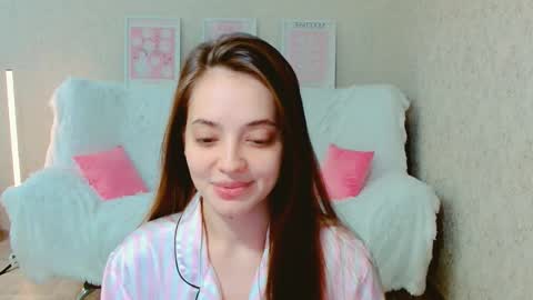 Snapshot of siennamia chatting on 06/07/26, 04:44 Sienna Mia online show from 06/07/26, 04:44
