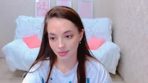 Snapshot of siennamia chatting on 06/13/26, 02:26 Sienna Mia online show from 06/13/26, 02:26