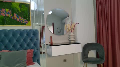 Sienna online show from 03/25/26, 12:11