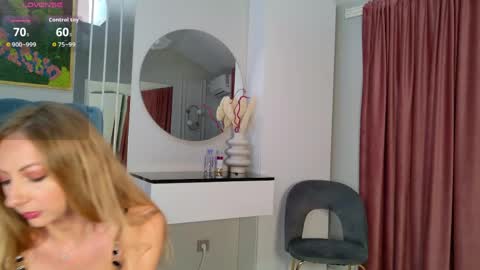 Snapshot of siennapierce chatting on 06/02/26, 11:12 Sienna online show from 06/02/26, 11:12