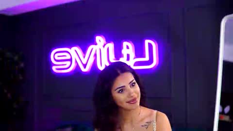 Sienna online show from 11/03/25, 11:00