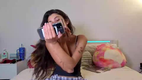 Snapshot of siensky chatting on 10/12/25, 11:26 Sienna online show from 10/12/25, 11:26